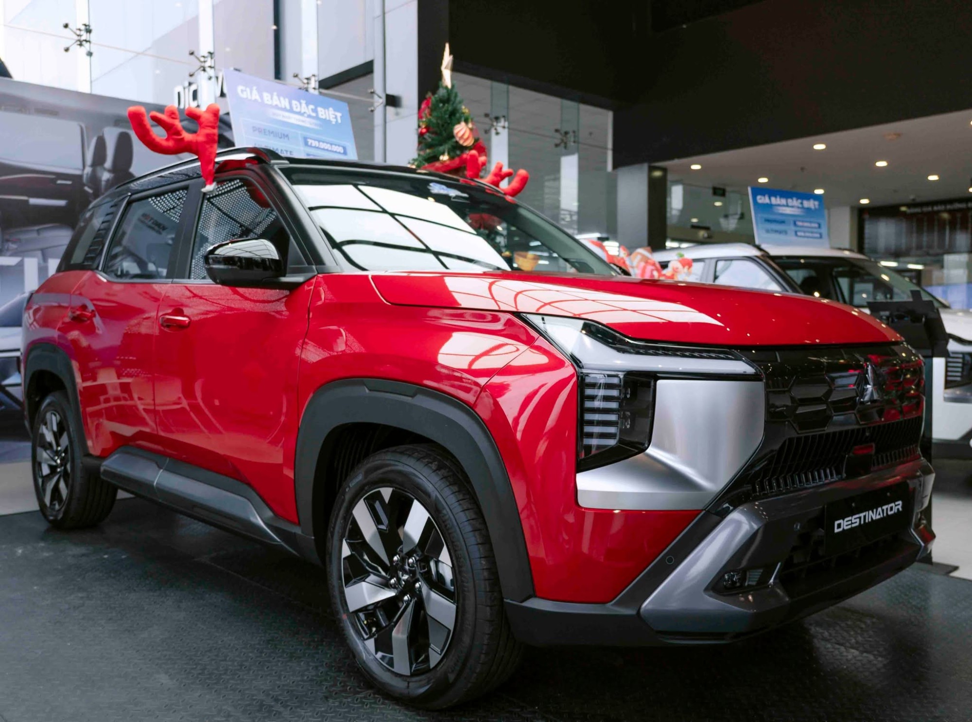 Tổng quan xe 7 chỗ Mitsubishi Destinator